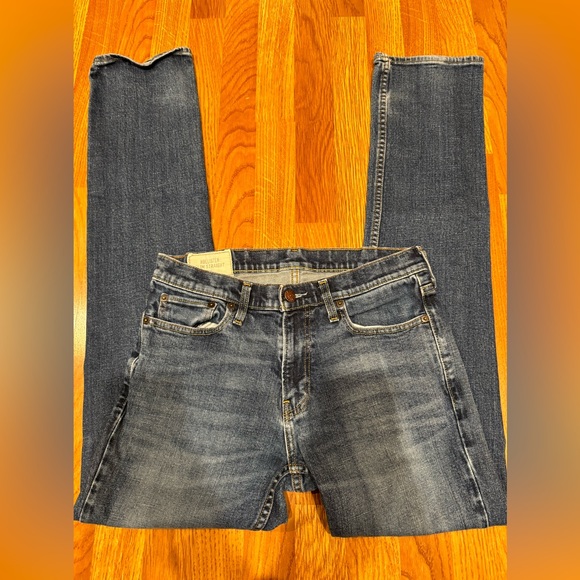 Men’s Hollister Slim Straight Jeans - Picture 3 of 4
